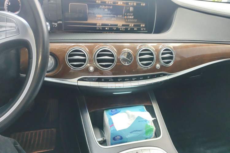 Used Mercedes-Benz S-Class 2014 S 400 L Prestige Edition Audio And AC Panel