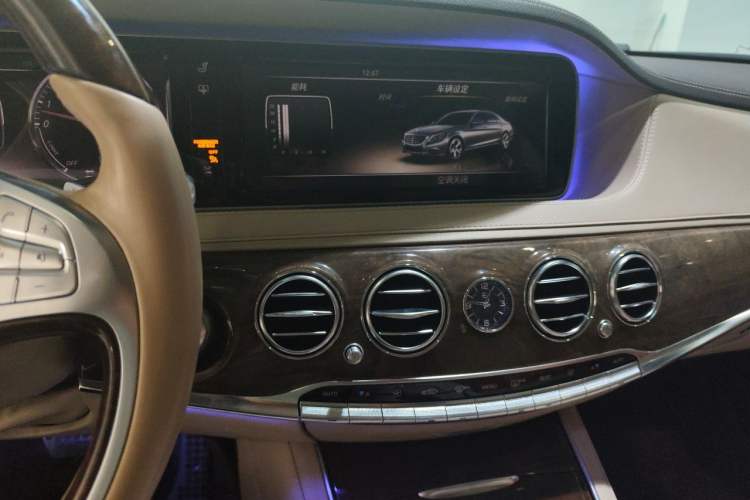Used Mercedes-Benz S-Class 2014 S 400 L HYBRID Audio And AC Panel