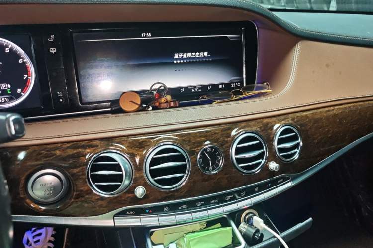 Used Mercedes-Benz S-Class 2014 S 320 L Business Model Audio And AC Panel