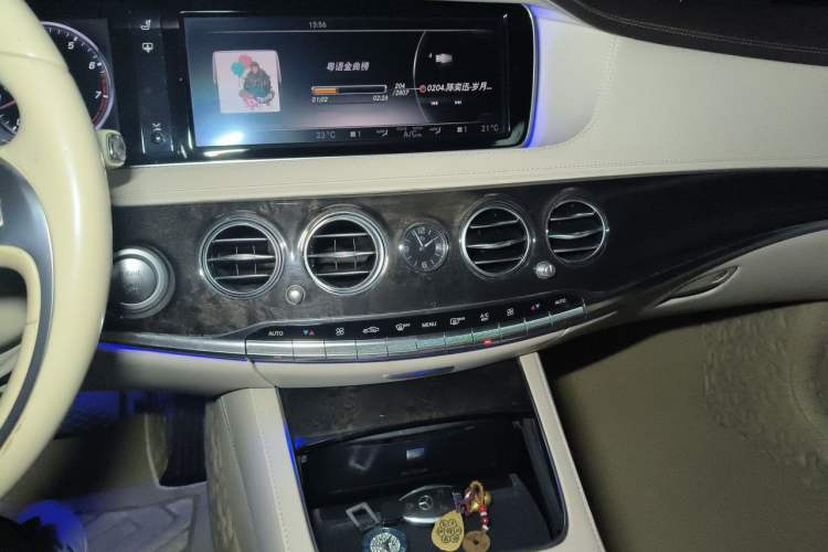 Used Mercedes-Benz S-Class 2014 S 320 L Luxury Model Audio And AC Panel