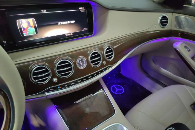 Used Mercedes-Benz S-Class 2014 S 500 L 4MATIC Audio And AC Panel