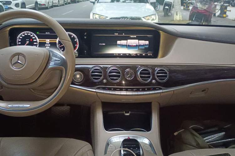 Used Mercedes-Benz S-Class 2014 S 320 L Business Model Audio And AC Panel