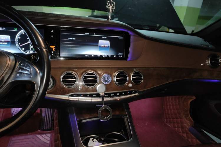 Used Mercedes-Benz S-Class 2014 S 320 L Luxury Model Audio And AC Panel