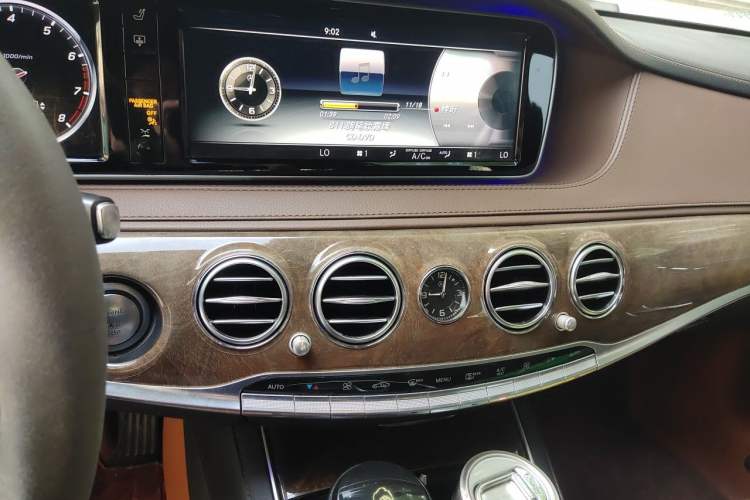 Used Mercedes-Benz S-Class 2014 S 320 L Luxury Model Audio And AC Panel