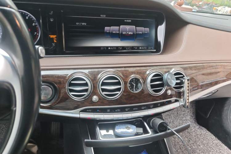 Used Mercedes-Benz S-Class 2014 S 320 L Business Model Audio And AC Panel