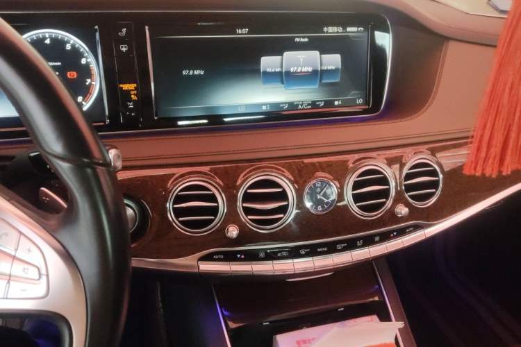 Used Mercedes-Benz S-Class 2014 S 320 L Business Model Audio And AC Panel