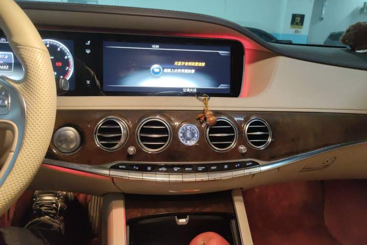 Used Mercedes-Benz S-Class 2014 S 400 L Prestige Edition Audio And AC Panel