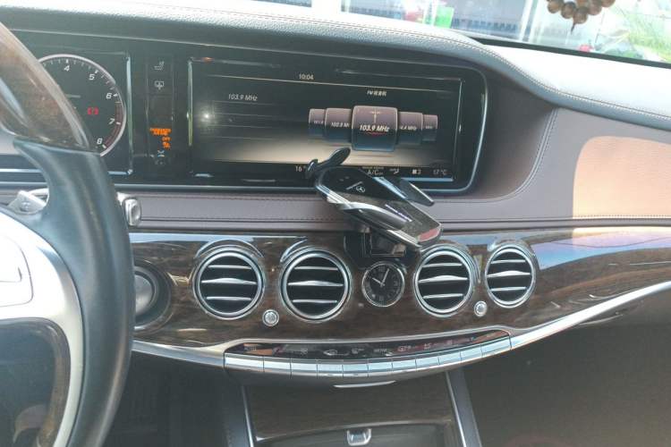 Used Mercedes-Benz S-Class 2014 S 320 L Business Model Audio And AC Panel