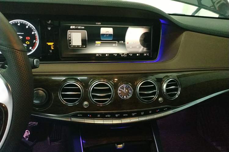 Used Mercedes-Benz S-Class 2014 S 320 L Business Model Audio And AC Panel