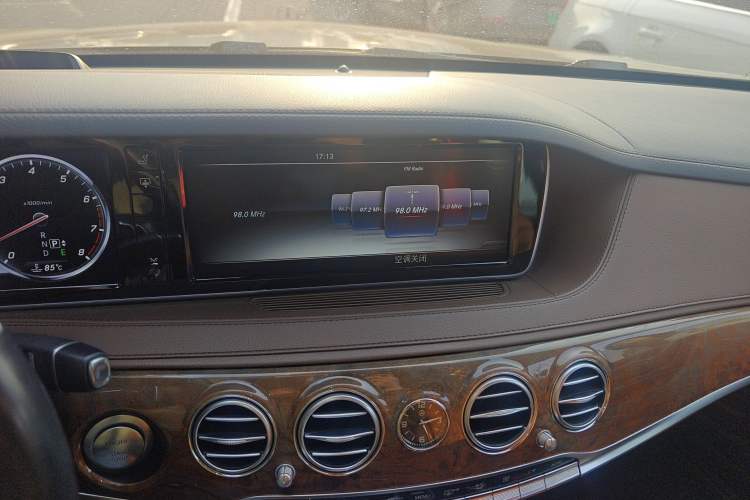 Used Mercedes-Benz S-Class 2014 S 500 L 4MATIC Audio And AC Panel