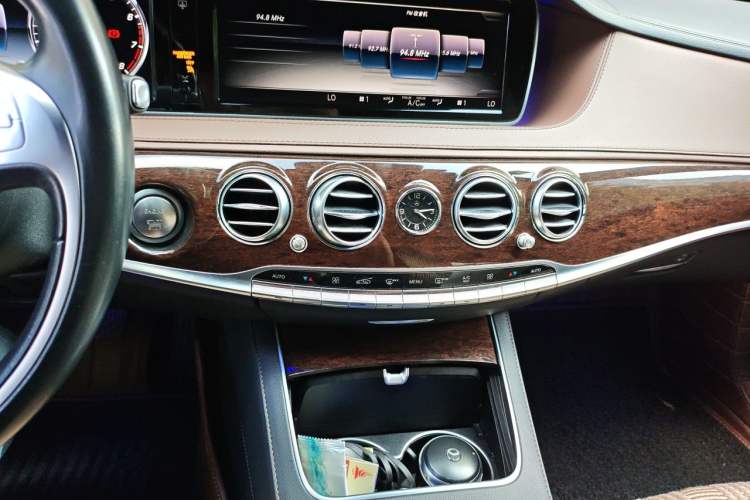 Used Mercedes-Benz S-Class 2014 S 320 L Business Model Audio And AC Panel