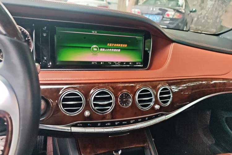 Used Mercedes-Benz S-Class 2014 S 400 L Prestige Edition Audio And AC Panel
