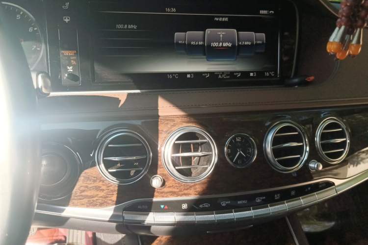 Used Mercedes-Benz S-Class 2014 S 320 L Business Model Audio And AC Panel