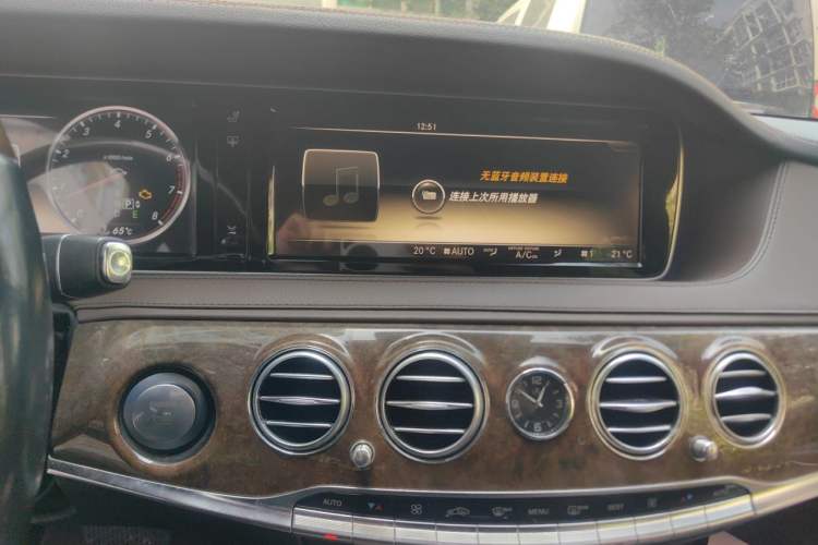 Used Mercedes-Benz S-Class 2014 S 400 L Prestige Edition Audio And AC Panel