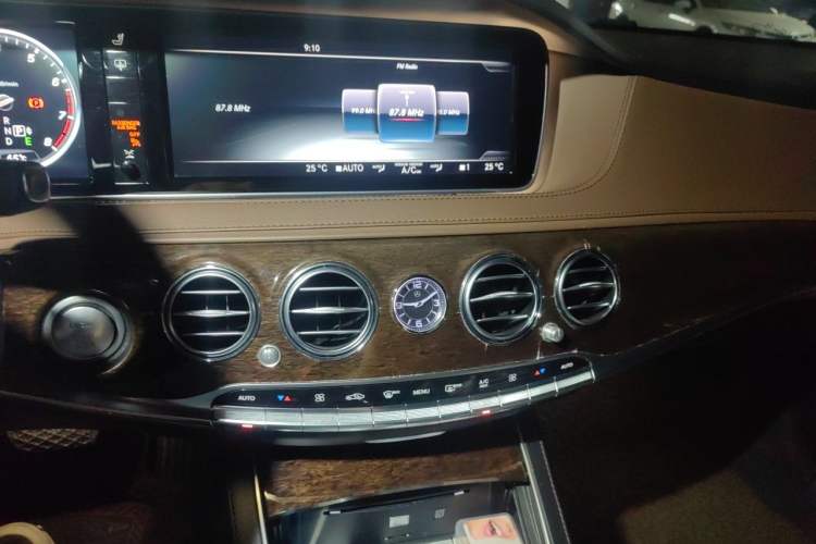 Used Mercedes-Benz S-Class 2014 S 320 L Business Model Audio And AC Panel