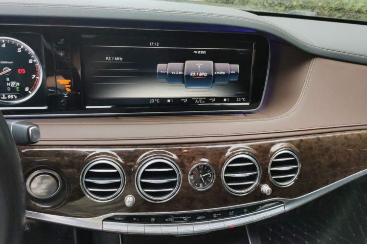 Used Mercedes-Benz S-Class 2014 S 320 L Business Model Audio And AC Panel