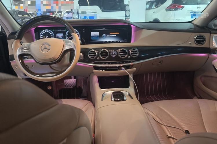 Used Mercedes-Benz S-Class 2014 S 320 L Luxury Model Center Console