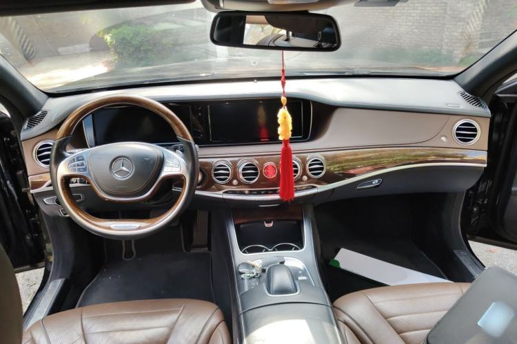 Used Mercedes-Benz S-Class 2014 S 500 L Center Console