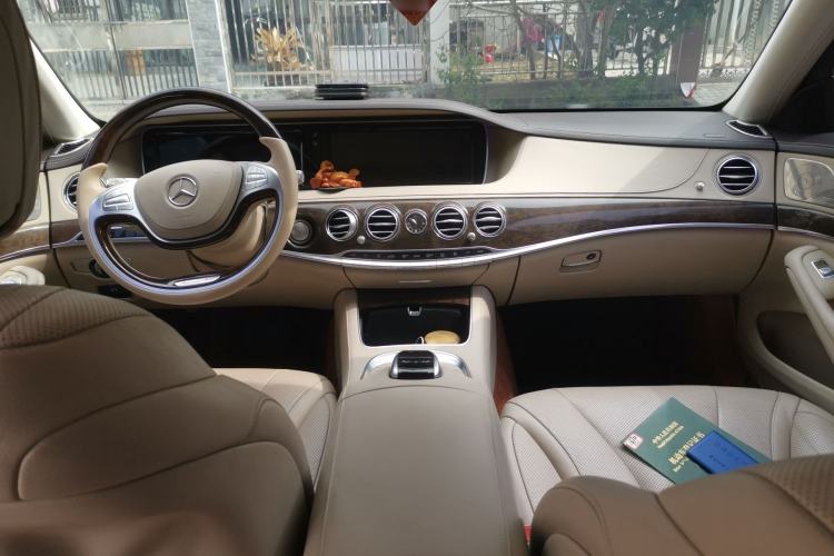 Used Mercedes-Benz S-Class 2014 S 320 L Business Model Center Console