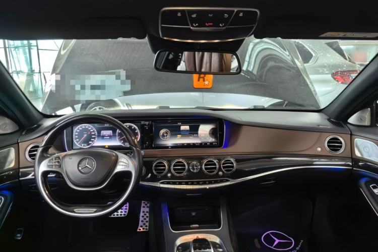 Used Mercedes-Benz S-Class 2014 S 320 L Luxury Model Center Console