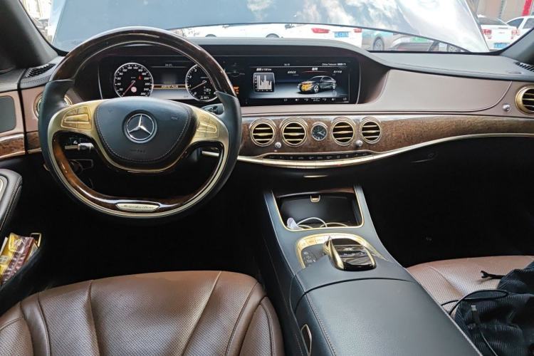 Used Mercedes-Benz S-Class 2014 S 320 L Business Model Center Console