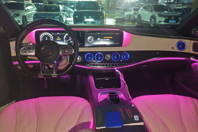 Used Mercedes-Benz S-Class 2014 S 320 L Business Model Center Console