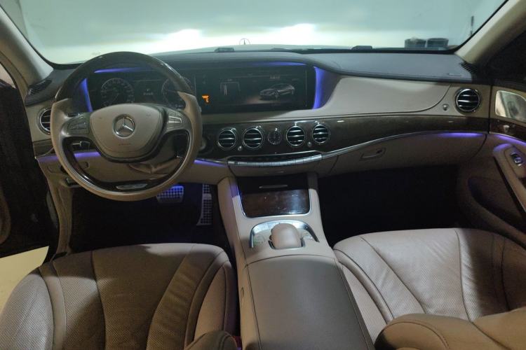 Used Mercedes-Benz S-Class 2014 S 400 L HYBRID Center Console