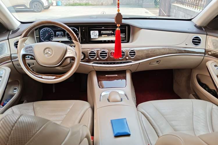 Used Mercedes-Benz S-Class 2014 S 500 L Center Console