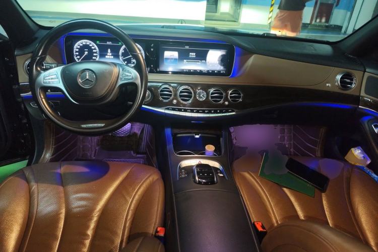 Used Mercedes-Benz S-Class 2014 S 320 L Business Model Center Console