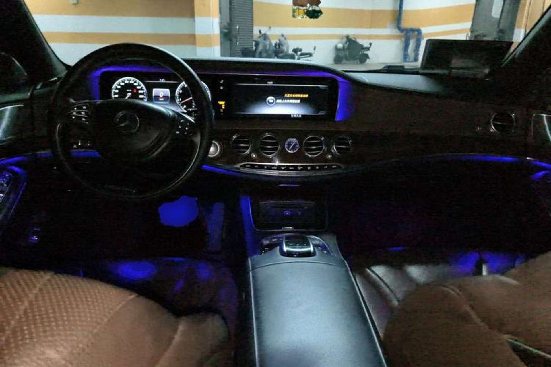 Used Mercedes-Benz S-Class 2014 S 320 L Luxury Model Center Console