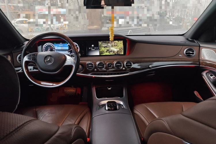 Used Mercedes-Benz S-Class 2014 S 400 L Luxury Model Center Console