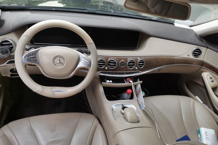 Used Mercedes-Benz S-Class 2014 S 400 L Prestige Edition Center Console