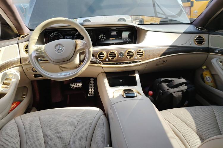 Used Mercedes-Benz S-Class 2014 S 320 L Business Model Center Console
