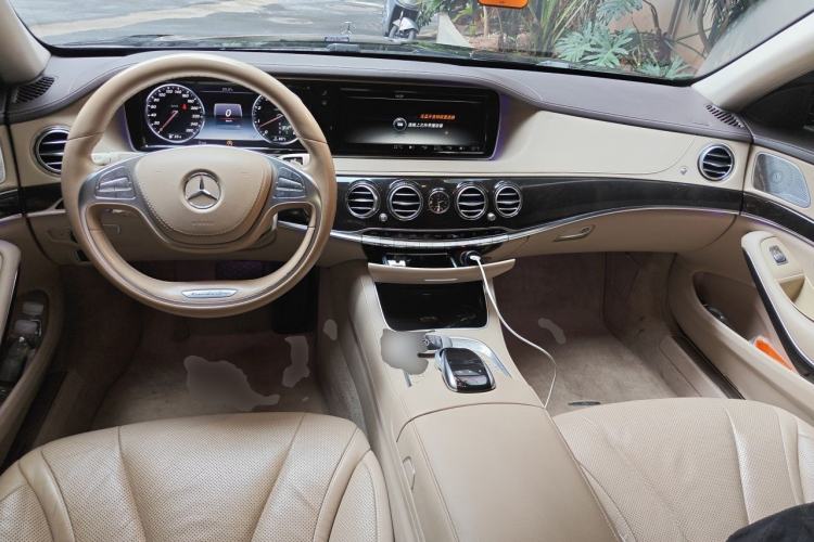 Used Mercedes-Benz S-Class 2014 S 320 L Luxury Model Center Console