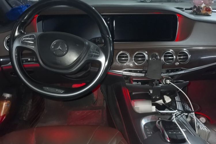 Used Mercedes-Benz S-Class 2014 S 320 L Business Model Center Console