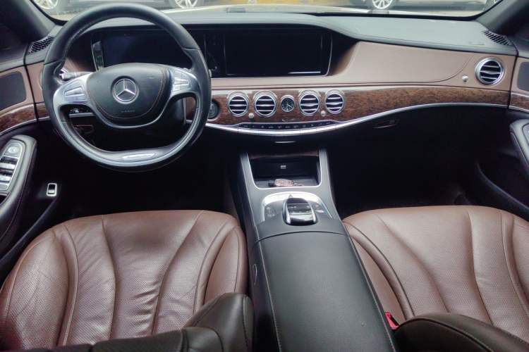 Used Mercedes-Benz S-Class 2014 S 320 L Business Model Center Console