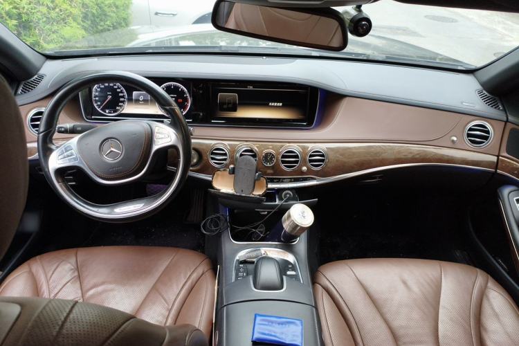 Used Mercedes-Benz S-Class 2014 S 400 L Prestige Edition Center Console
