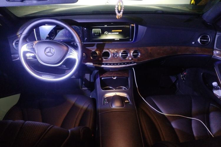 Used Mercedes-Benz S-Class 2014 S 400 L Prestige Edition Center Console