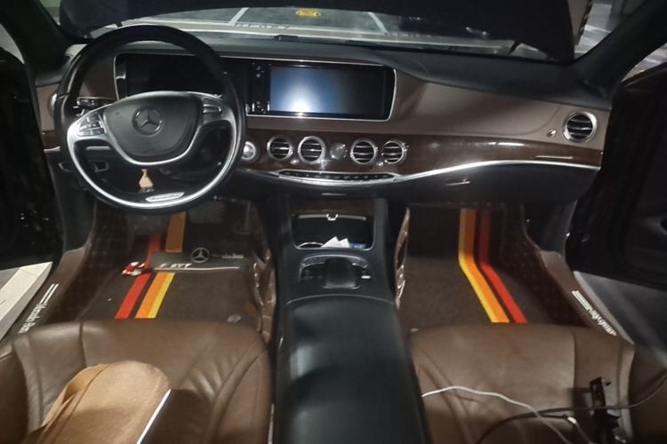 Used Mercedes-Benz S-Class 2014 S 400 L Prestige Edition Center Console