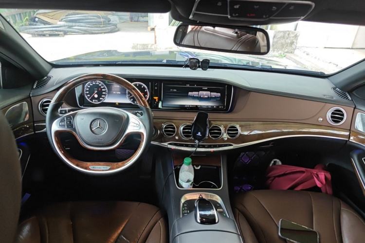 Used Mercedes-Benz S-Class 2014 S 320 L Luxury Model Center Console