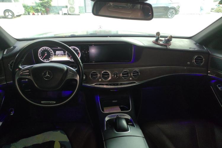 Used Mercedes-Benz S-Class 2014 S 400 L Prestige Edition Center Console