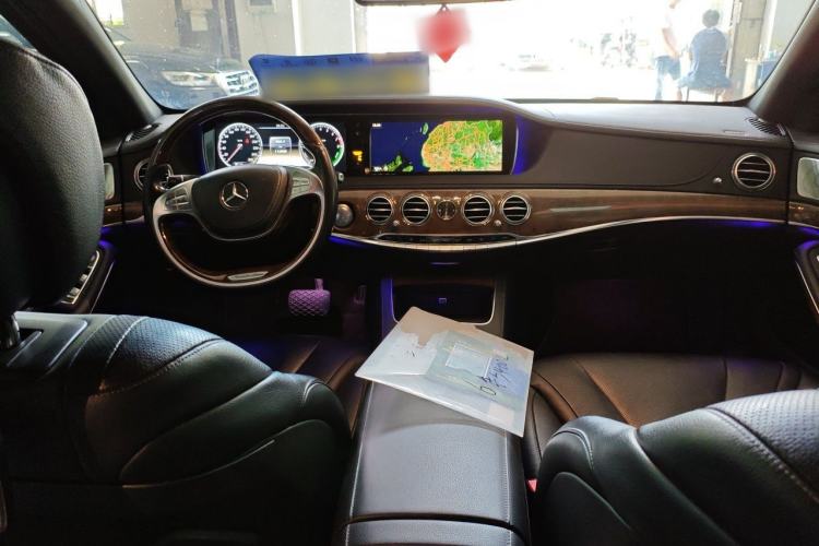 Used Mercedes-Benz S-Class 2014 S 400 L HYBRID Center Console