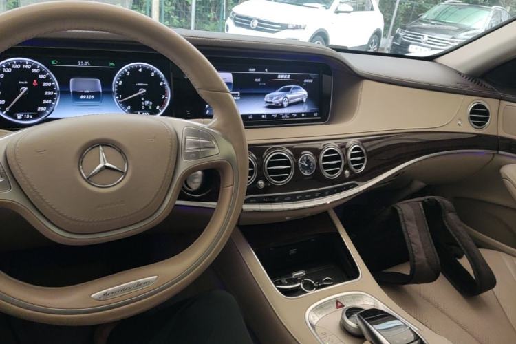 Used Mercedes-Benz S-Class 2014 S 320 L Business Model Center Console