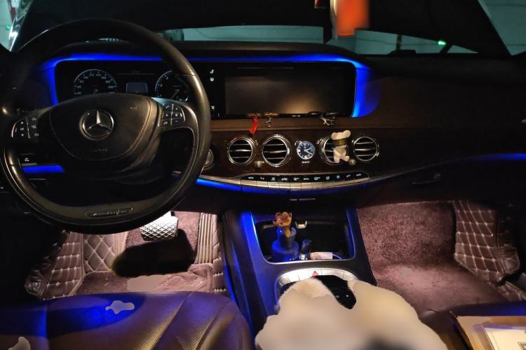 Used Mercedes-Benz S-Class 2014 S 320 L Business Model Center Console