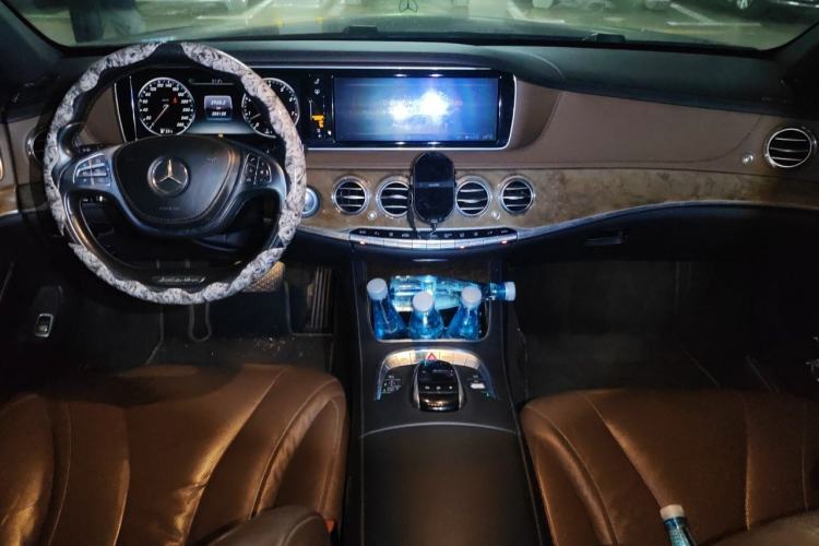 Used Mercedes-Benz S-Class 2014 S 320 L Luxury Model Center Console