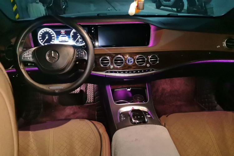 Used Mercedes-Benz S-Class 2014 S 320 L Business Model Center Console