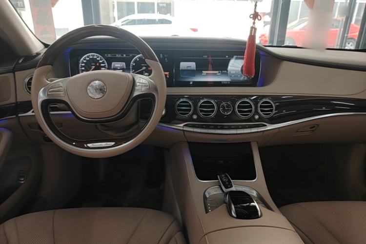 Used Mercedes-Benz S-Class 2014 S 320 L Business Model Center Console