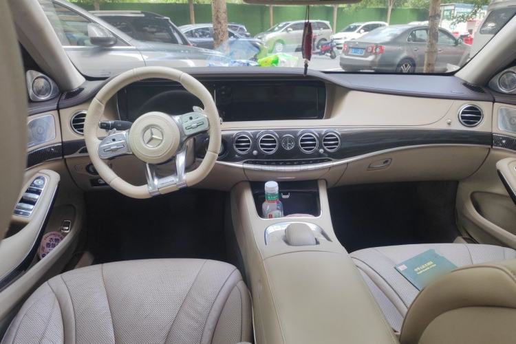 Used Mercedes-Benz S-Class 2014 S 400 L Luxury Model Center Console