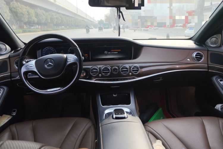 Used Mercedes-Benz S-Class 2014 S 320 L Business Model Center Console
