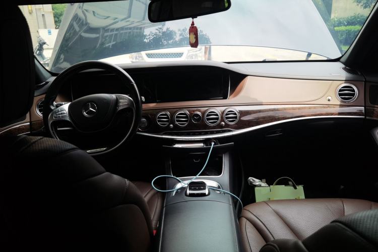 Used Mercedes-Benz S-Class 2014 S 320 L Business Model Center Console